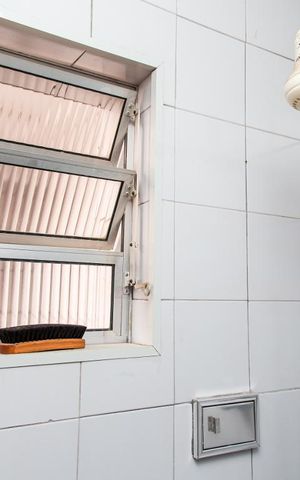 Casa à venda com 160m², 5 quartos e 3 vagas Casa à venda com 160m², 5 quartos e 3 vagasBanheiro 2