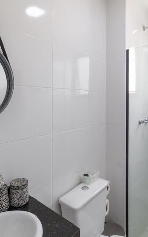 Apartamento à venda com 104m², 2 quartos e 3 vagas Apartamento à venda com 104m², 2 quartos e 3 vagasBanheiro 1
