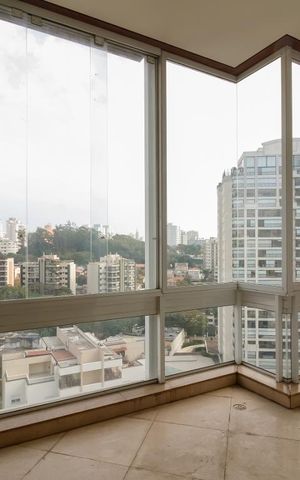Apartamento à venda com 254m², 3 quartos e 4 vagas Apartamento à venda com 254m², 3 quartos e 4 vagasSala