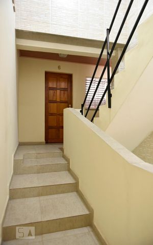 Studio para alugar com 50m², 1 quarto e sem vagaEscadaria