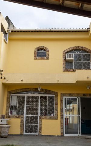 Casa para alugar com 130m², 2 quartos e 2 vagas Casa para alugar com 130m², 2 quartos e 2 vagasQuintal