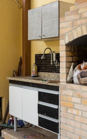 Casa para alugar com 130m², 2 quartos e 2 vagas Casa para alugar com 130m², 2 quartos e 2 vagasChurrasqueira