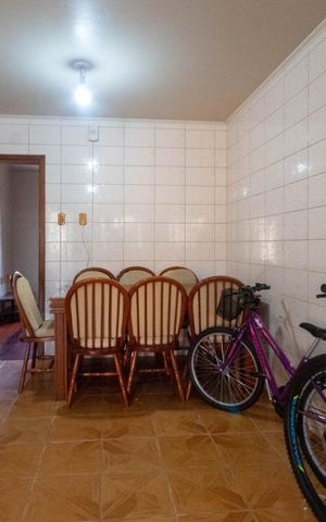 Casa à venda com 270m², 4 quartos e 6 vagas Casa à venda com 270m², 4 quartos e 6 vagasCozinha 1