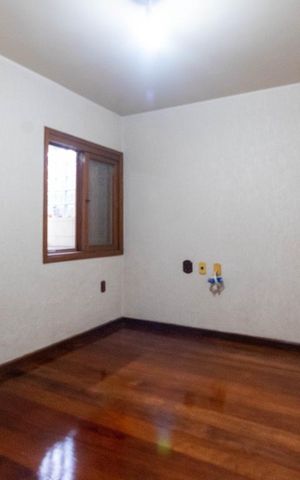 Casa à venda com 270m², 4 quartos e 6 vagas Casa à venda com 270m², 4 quartos e 6 vagasQuarto 2