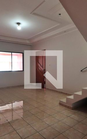 Casa à venda com 300m², 3 quartos e 2 vagasSala