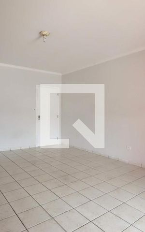 Casa à venda com 300m², 3 quartos e 2 vagasQuarto 3 - Suíte