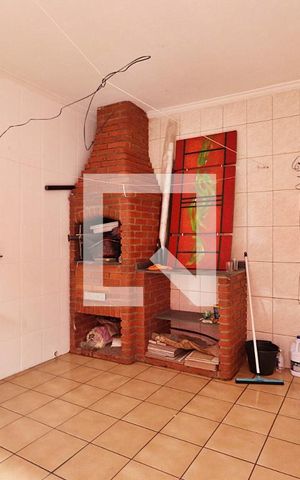 Casa à venda com 300m², 3 quartos e 2 vagasÁrea de Serviço