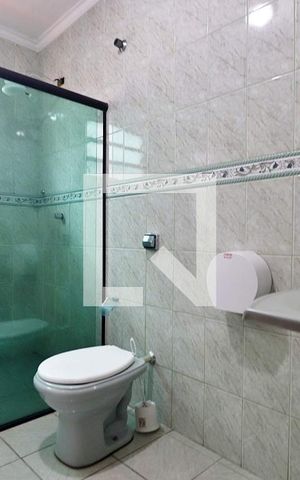 Casa à venda com 300m², 3 quartos e 2 vagasBanheiro Social
