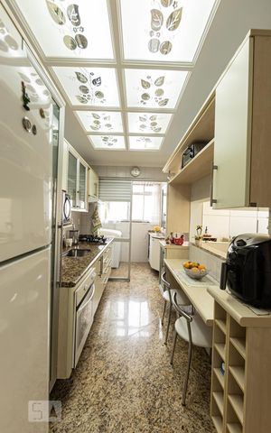 Apartamento à venda com 68m², 3 quartos e 1 vaga Apartamento à venda com 68m², 3 quartos e 1 vagaCozinha