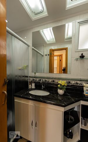 Apartamento à venda com 68m², 3 quartos e 1 vaga Apartamento à venda com 68m², 3 quartos e 1 vagaBanheiro Social