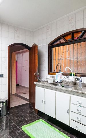 Casa à venda com 185m², 3 quartos e 2 vagasCozinha