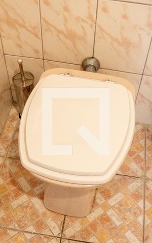 Apartamento à venda com 95m², 3 quartos e sem vaga Apartamento à venda com 95m², 3 quartos e sem vagaBanheiro da Suíte