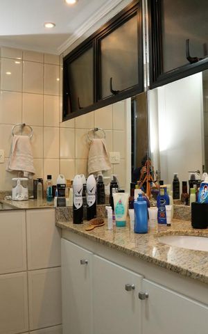 Apartamento para alugar com 256m², 4 quartos e 5 vagasSegundo Banheiro da Suíte 2