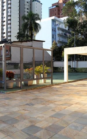 Apartamento para alugar com 256m², 4 quartos e 5 vagasÁrea Externa