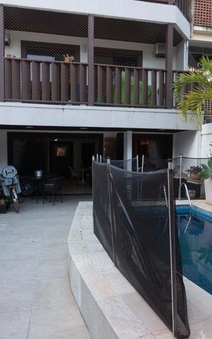 Casa à venda com 258m², 4 quartos e 2 vagas Casa à venda com 258m², 4 quartos e 2 vagasQuintal