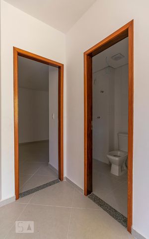 Apartamento para alugar com 34m², 1 quarto e sem vagaQuarto / Banheiro