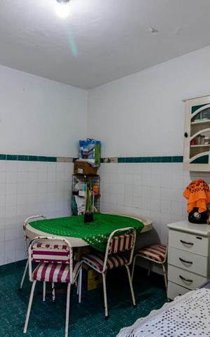 Casa à venda com 190m², 5 quartos e 3 vagas Casa à venda com 190m², 5 quartos e 3 vagasCozinha Casa 2