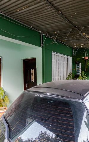 Casa à venda com 190m², 5 quartos e 3 vagas Casa à venda com 190m², 5 quartos e 3 vagasGaragem Casa 1