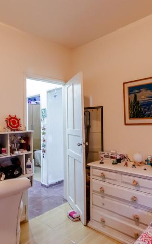 Casa à venda com 190m², 5 quartos e 3 vagas Casa à venda com 190m², 5 quartos e 3 vagasQuarto 1 Casa 1