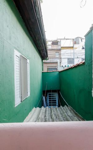 Casa à venda com 190m², 5 quartos e 3 vagas Casa à venda com 190m², 5 quartos e 3 vagasÁrea de Serviço Casa 3