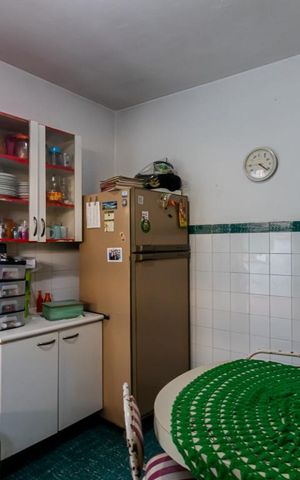 Casa à venda com 190m², 5 quartos e 3 vagas Casa à venda com 190m², 5 quartos e 3 vagasCozinha Casa 2