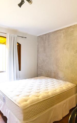 Casa à venda com 230m², 3 quartos e 2 vagas Casa à venda com 230m², 3 quartos e 2 vagasQuarto 2