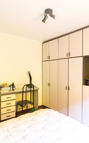 Casa à venda com 230m², 3 quartos e 2 vagas Casa à venda com 230m², 3 quartos e 2 vagasQuarto 2