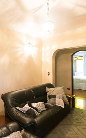 Casa à venda com 230m², 3 quartos e 2 vagas Casa à venda com 230m², 3 quartos e 2 vagasSala de TV