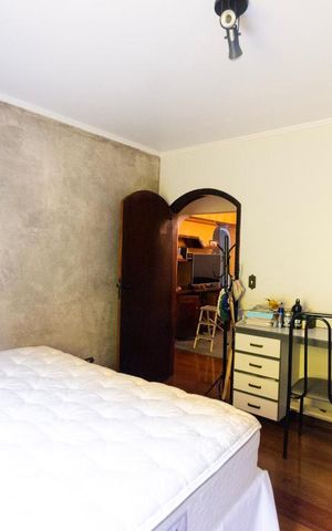 Casa à venda com 230m², 3 quartos e 2 vagas Casa à venda com 230m², 3 quartos e 2 vagasQuarto 2