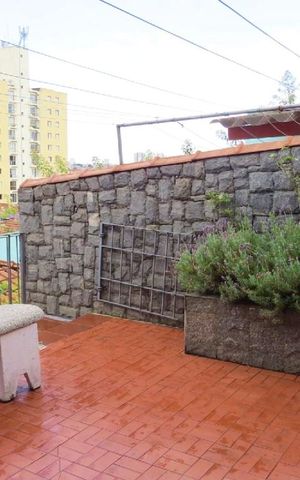 Casa à venda com 142m², 4 quartos e 2 vagas Casa à venda com 142m², 4 quartos e 2 vagasEspaço Gourmet