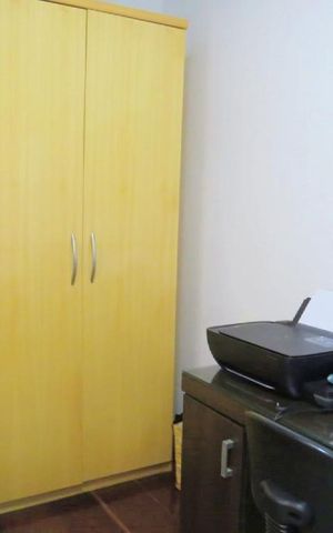 Casa à venda com 142m², 4 quartos e 2 vagas Casa à venda com 142m², 4 quartos e 2 vagasQuarto 2 - Armários
