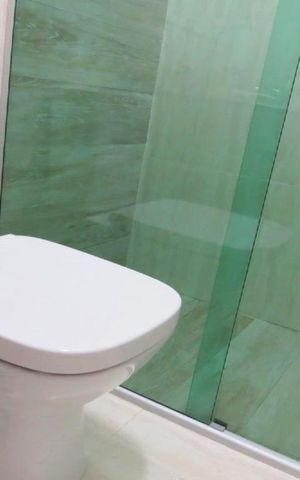 Casa à venda com 142m², 4 quartos e 2 vagas Casa à venda com 142m², 4 quartos e 2 vagasBanheiro Social