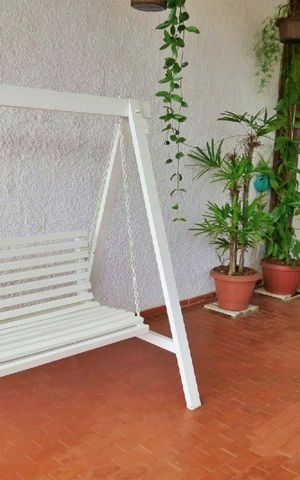 Casa à venda com 142m², 4 quartos e 2 vagas Casa à venda com 142m², 4 quartos e 2 vagasVaranda