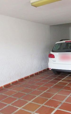 Casa à venda com 142m², 4 quartos e 2 vagas Casa à venda com 142m², 4 quartos e 2 vagasGaragem