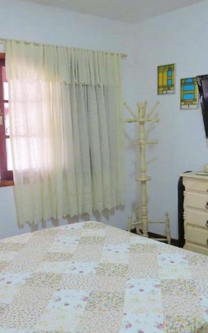 Casa à venda com 142m², 4 quartos e 2 vagas Casa à venda com 142m², 4 quartos e 2 vagasQuarto Suíte