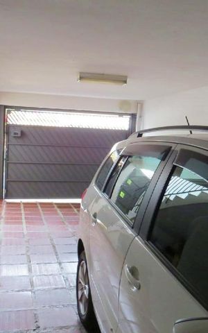 Casa à venda com 142m², 4 quartos e 2 vagas Casa à venda com 142m², 4 quartos e 2 vagasGaragem