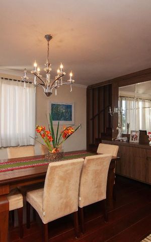 Casa à venda com 394m², 4 quartos e 5 vagas Casa à venda com 394m², 4 quartos e 5 vagas3_SALA JANTAR