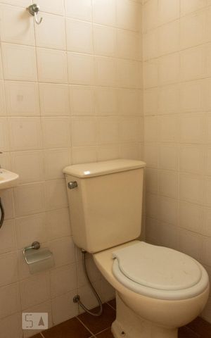 Apartamento para alugar com 60m², 2 quartos e 1 vaga Apartamento para alugar com 60m², 2 quartos e 1 vagaBanheiro de serviço