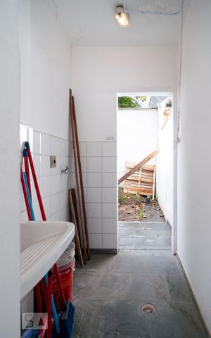 Casa à venda com 150m², 3 quartos e 2 vagas Casa à venda com 150m², 3 quartos e 2 vagasÁrea de Serviço
