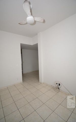 Apartamento à venda com 60m², 2 quartos e 1 vagaSala