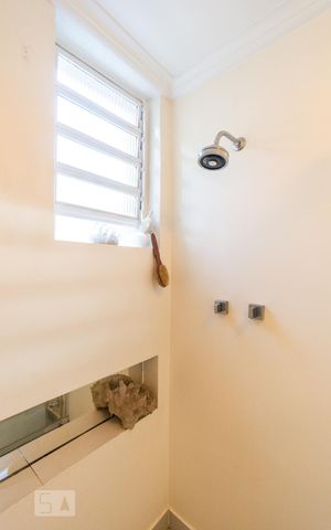 Apartamento à venda com 107m², 2 quartos e sem vagaBanheiro