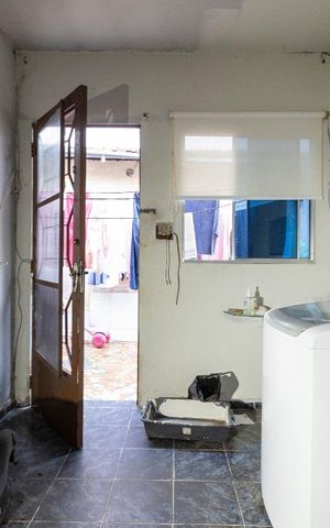 Casa à venda com 220m², 2 quartos e 2 vagas Casa à venda com 220m², 2 quartos e 2 vagasCasa 3 - Sala