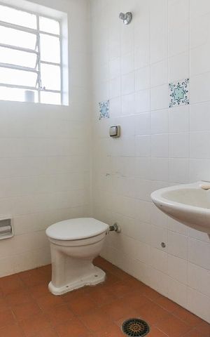 Casa à venda com 178m², 3 quartos e 2 vagas Casa à venda com 178m², 3 quartos e 2 vagasLavabo