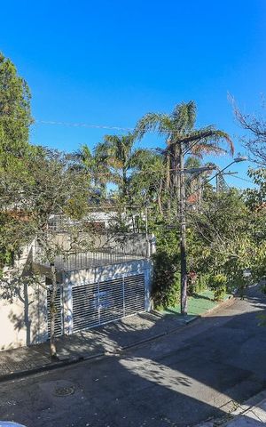 Casa à venda com 178m², 3 quartos e 2 vagas Casa à venda com 178m², 3 quartos e 2 vagasQuarto 1 Vista
