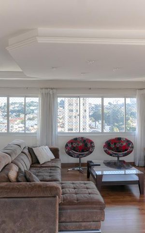 Apartamento à venda com 370m², 4 quartos e 4 vagas Apartamento à venda com 370m², 4 quartos e 4 vagasSala