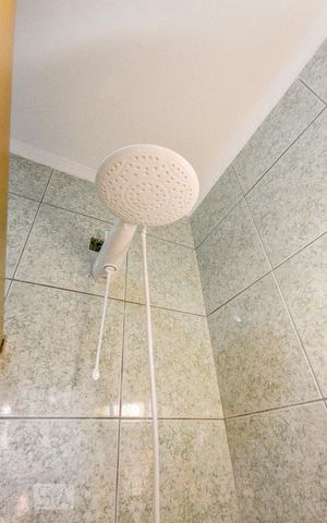 Casa para alugar com 150m², 3 quartos e 2 vagas Casa para alugar com 150m², 3 quartos e 2 vagasDucha