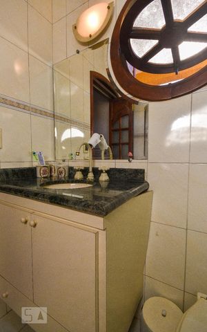 Casa para alugar com 150m², 3 quartos e 2 vagas Casa para alugar com 150m², 3 quartos e 2 vagasBanheiro 1
