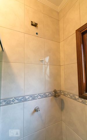 Casa à venda com 135m², 3 quartos e 4 vagasBanheiro social