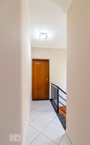 Casa à venda com 135m², 3 quartos e 4 vagasCorredor