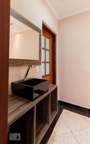 Casa à venda com 135m², 3 quartos e 4 vagasLavabo